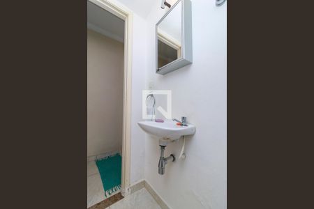 Casa à venda com 144m², 3 quartos e 3 vagas Casa à venda com 144m², 3 quartos e 3 vagasLavabo