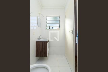 Casa à venda com 144m², 3 quartos e 3 vagas Casa à venda com 144m², 3 quartos e 3 vagasSuíte- Banheiro