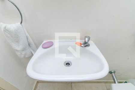 Casa à venda com 144m², 3 quartos e 3 vagas Casa à venda com 144m², 3 quartos e 3 vagasLavabo