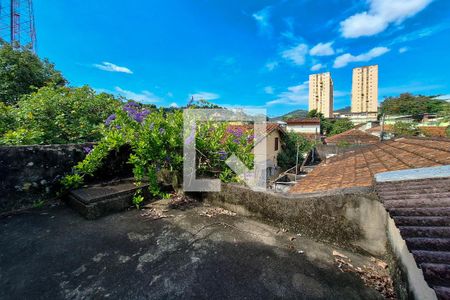 Casa para alugar com 160m², 4 quartos e 1 vaga Casa para alugar com 160m², 4 quartos e 1 vagaTerraço