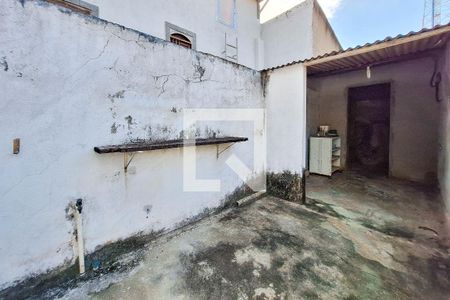 Casa para alugar com 160m², 4 quartos e 1 vaga Casa para alugar com 160m², 4 quartos e 1 vagaTerraço