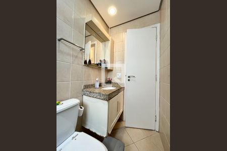Apartamento para alugar com 144m², 3 quartos e 3 vagas Apartamento para alugar com 144m², 3 quartos e 3 vagasBanheiro da Suíte 2