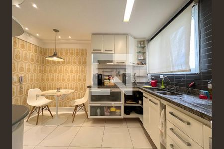Apartamento para alugar com 144m², 3 quartos e 3 vagas Apartamento para alugar com 144m², 3 quartos e 3 vagasCozinha
