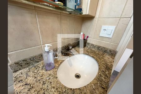 Apartamento para alugar com 144m², 3 quartos e 3 vagas Apartamento para alugar com 144m², 3 quartos e 3 vagasBanheiro da Suíte 2