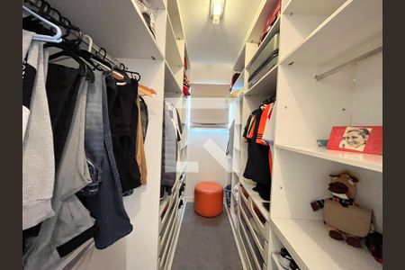 Apartamento para alugar com 144m², 3 quartos e 3 vagas Apartamento para alugar com 144m², 3 quartos e 3 vagasCloset da Suíte 3