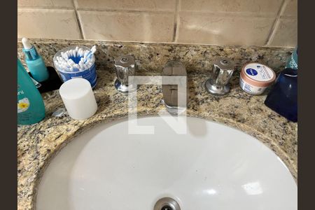 Apartamento para alugar com 144m², 3 quartos e 3 vagas Apartamento para alugar com 144m², 3 quartos e 3 vagasBanheiro da Suíte 1