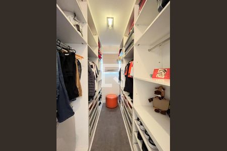 Apartamento para alugar com 144m², 3 quartos e 3 vagas Apartamento para alugar com 144m², 3 quartos e 3 vagasCloset da Suíte 3