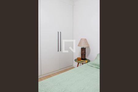 Apartamento à venda com 100m², 3 quartos e 3 vagasQuarto 2