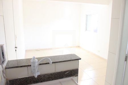 Cozinha de apartamento para alugar com 1 quarto, 38m² em Centro, São Vicente