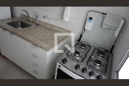 Sala/Cozinha de apartamento para alugar com 1 quarto, 35m² em Jacarepaguá, Rio de Janeiro