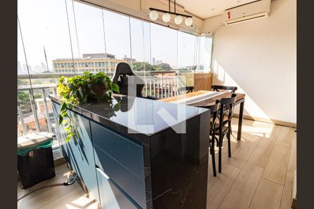 Apartamento à venda com 67m², 2 quartos e 1 vaga Apartamento à venda com 67m², 2 quartos e 1 vagaVaranda