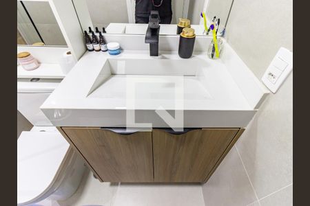 Apartamento à venda com 67m², 2 quartos e 1 vaga Apartamento à venda com 67m², 2 quartos e 1 vagaBanheiro