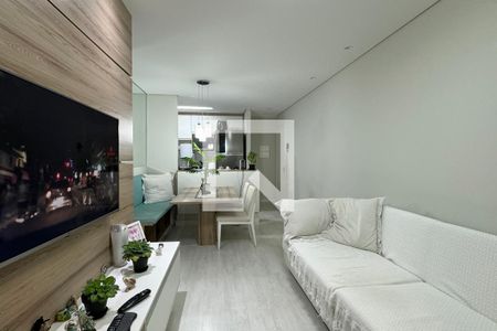 Sala de apartamento para alugar com 2 quartos, 68m² em Jardim Tupanci, Barueri