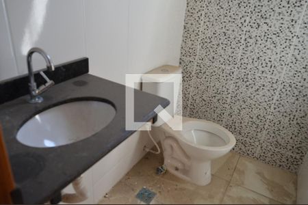 Lavabo de casa de condomínio para alugar com 3 quartos, 87m² em Vale das Orquídeas, Contagem