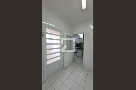 Casa de condomínio à venda com 250m², 4 quartos e 4 vagas Casa de condomínio à venda com 250m², 4 quartos e 4 vagasÁrea de Serviço