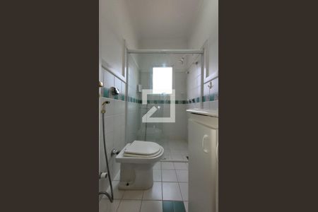 Casa de condomínio à venda com 250m², 4 quartos e 4 vagas Casa de condomínio à venda com 250m², 4 quartos e 4 vagasBanheiro