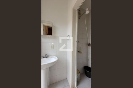 Casa de condomínio à venda com 250m², 4 quartos e 4 vagas Casa de condomínio à venda com 250m², 4 quartos e 4 vagasBanheiro de serviço