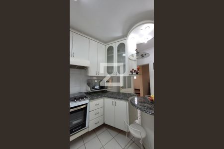 Casa de condomínio à venda com 250m², 4 quartos e 4 vagas Casa de condomínio à venda com 250m², 4 quartos e 4 vagasCozinha