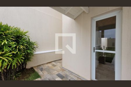 Casa de condomínio à venda com 250m², 4 quartos e 4 vagas Casa de condomínio à venda com 250m², 4 quartos e 4 vagasPiscina