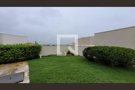 Casa de condomínio à venda com 250m², 4 quartos e 4 vagas Casa de condomínio à venda com 250m², 4 quartos e 4 vagasPiscina