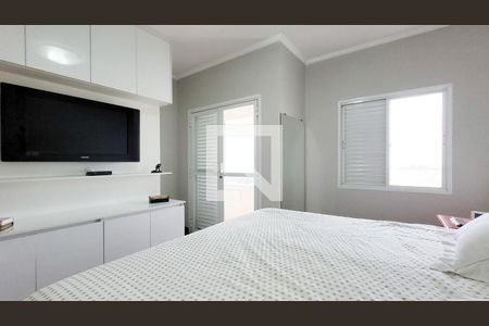 Casa de condomínio à venda com 250m², 4 quartos e 4 vagas Casa de condomínio à venda com 250m², 4 quartos e 4 vagasSuíte master