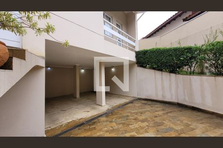 Casa de condomínio à venda com 250m², 4 quartos e 4 vagas Casa de condomínio à venda com 250m², 4 quartos e 4 vagasGaragem