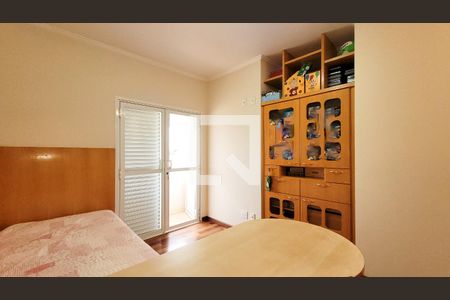 Casa de condomínio à venda com 250m², 4 quartos e 4 vagas Casa de condomínio à venda com 250m², 4 quartos e 4 vagasSuíte 1