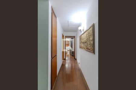 Corredor  de casa à venda com 3 quartos, 130m² em Vila Sonia, São Paulo