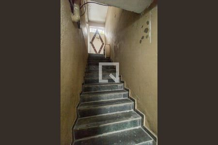 Apartamento para alugar com 100m², 2 quartos e 1 vagaEscada
