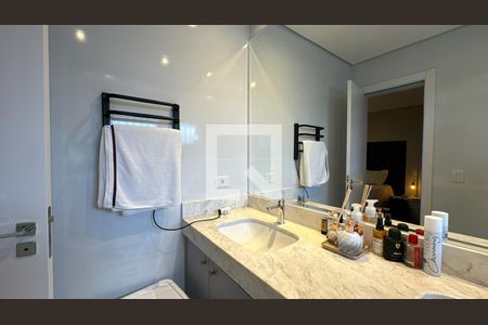 Casa à venda com 166m², 3 quartos e 4 vagas Casa à venda com 166m², 3 quartos e 4 vagasBanheiro