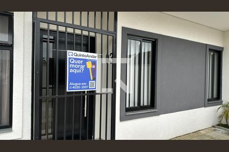 Casa à venda com 166m², 3 quartos e 4 vagas Casa à venda com 166m², 3 quartos e 4 vagasPlaquinha