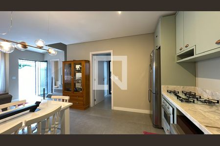 Casa à venda com 166m², 3 quartos e 4 vagas Casa à venda com 166m², 3 quartos e 4 vagasCozinha
