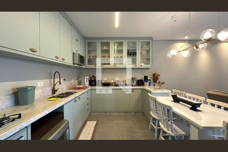 Casa à venda com 166m², 3 quartos e 4 vagas Casa à venda com 166m², 3 quartos e 4 vagasCozinha