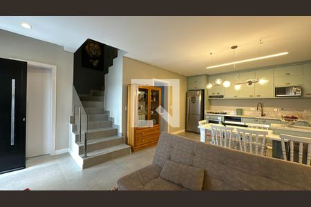 Casa à venda com 166m², 3 quartos e 4 vagas Casa à venda com 166m², 3 quartos e 4 vagasSala