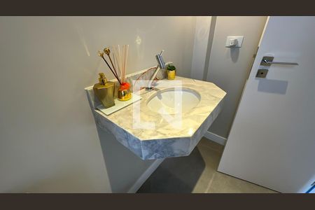 Casa à venda com 166m², 3 quartos e 4 vagas Casa à venda com 166m², 3 quartos e 4 vagasBanheiro
