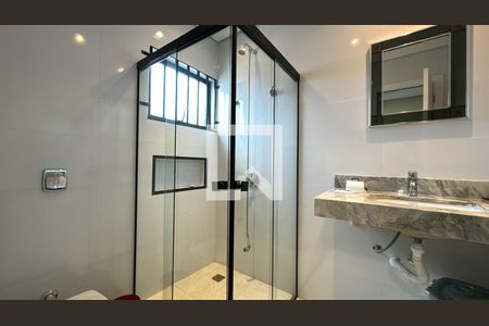 Casa à venda com 166m², 3 quartos e 4 vagas Casa à venda com 166m², 3 quartos e 4 vagasBanheiro