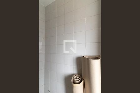 Apartamento à venda com 77m², 2 quartos e 1 vaga Apartamento à venda com 77m², 2 quartos e 1 vagaBanheiro de serviço