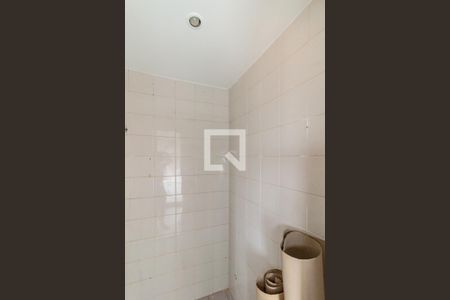 Apartamento à venda com 77m², 2 quartos e 1 vaga Apartamento à venda com 77m², 2 quartos e 1 vagaBanheiro de serviço