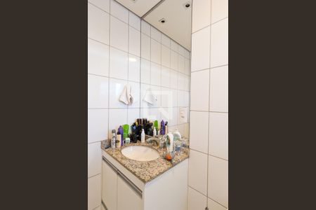 Apartamento à venda com 190m², 3 quartos e 2 vagasBanheiro da suíte