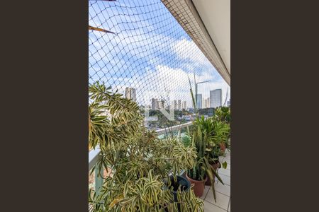 Apartamento à venda com 190m², 3 quartos e 2 vagasVaranda