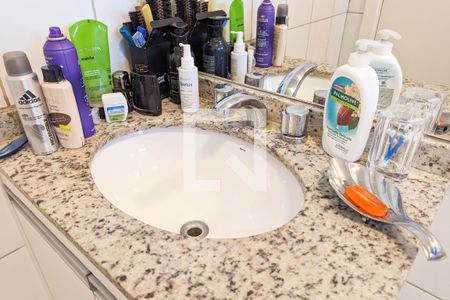 Apartamento à venda com 190m², 3 quartos e 2 vagasBanheiro da suíte