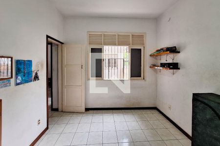 Quarto de apartamento à venda com 1 quarto, 68m² em Icaraí, Niterói