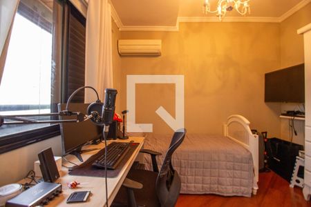 Apartamento à venda com 240m², 5 quartos e 3 vagas Apartamento à venda com 240m², 5 quartos e 3 vagasSuíte 2