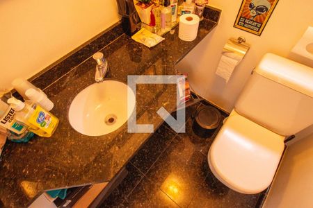 Apartamento à venda com 240m², 5 quartos e 3 vagas Apartamento à venda com 240m², 5 quartos e 3 vagasLavabo