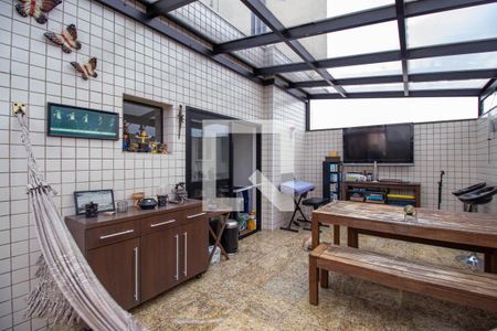 Apartamento à venda com 240m², 5 quartos e 3 vagas Apartamento à venda com 240m², 5 quartos e 3 vagasÁrea comum do apartamento