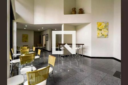 Apartamento à venda com 240m², 5 quartos e 3 vagas Apartamento à venda com 240m², 5 quartos e 3 vagasÁrea comum - Salão de festas