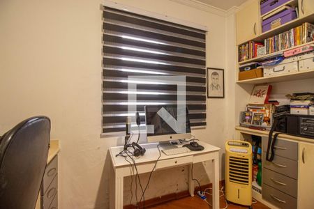 Apartamento à venda com 240m², 5 quartos e 3 vagas Apartamento à venda com 240m², 5 quartos e 3 vagasEscritório