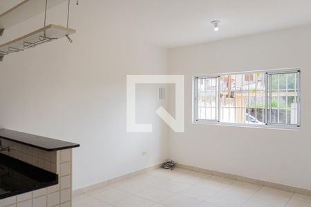 Sala/Cozinha de casa para alugar com 1 quarto, 60m² em Parque Ipe, São Paulo
