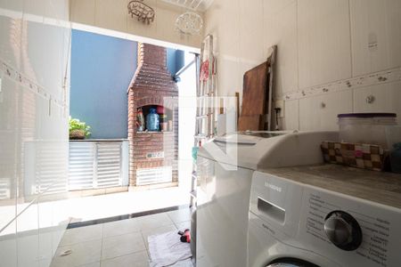 Casa à venda com 160m², 3 quartos e 2 vagasÁrea de Serviço