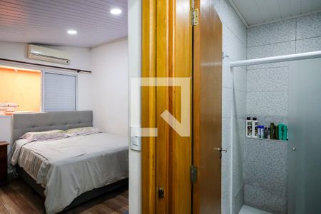 Casa à venda com 139m², 4 quartos e 2 vagasSuíte 2